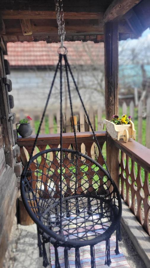 Casa Cu Lavanda เปโตรชานิ ภายนอก รูปภาพ