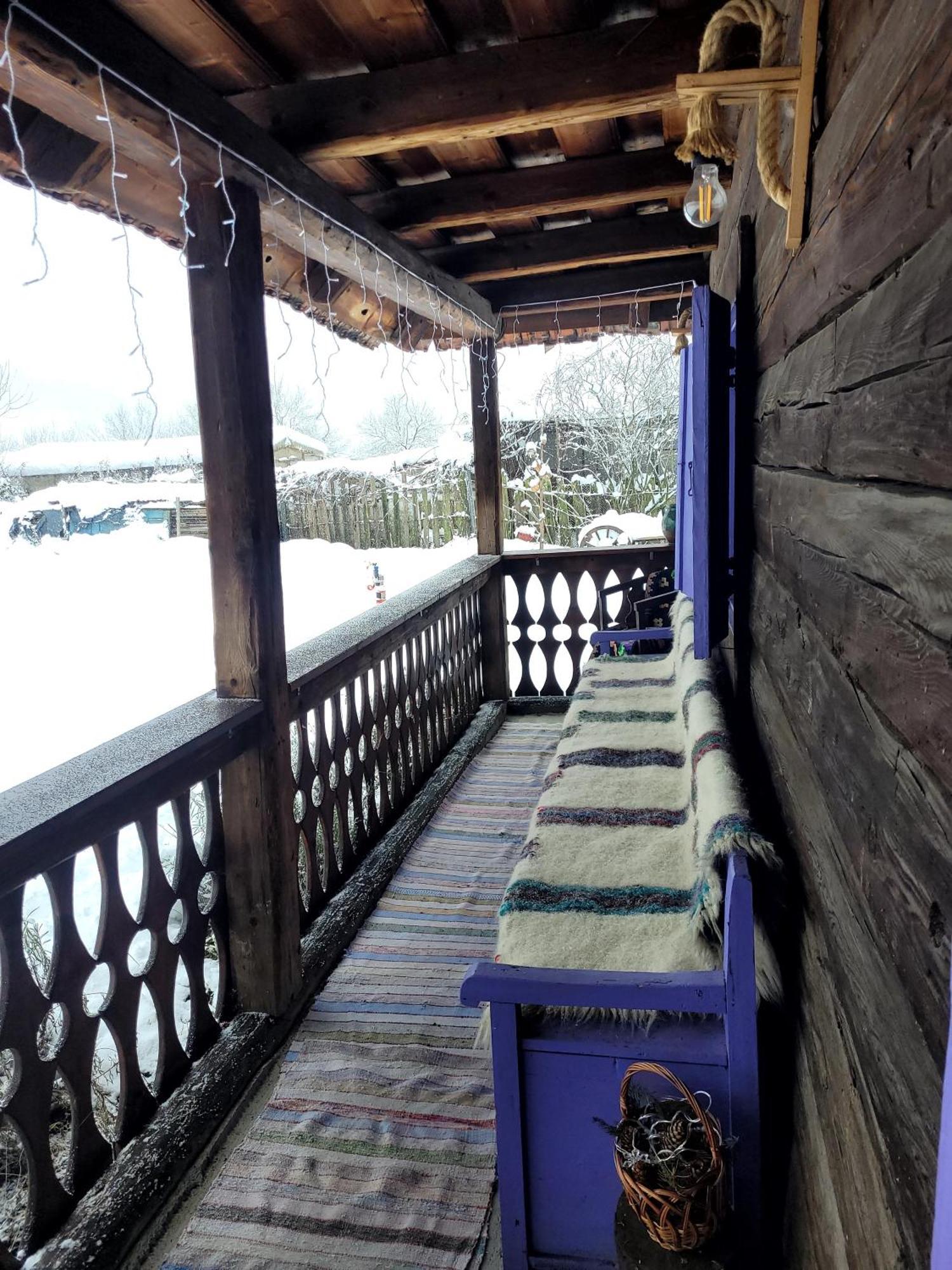 Casa Cu Lavanda เปโตรชานิ ภายนอก รูปภาพ