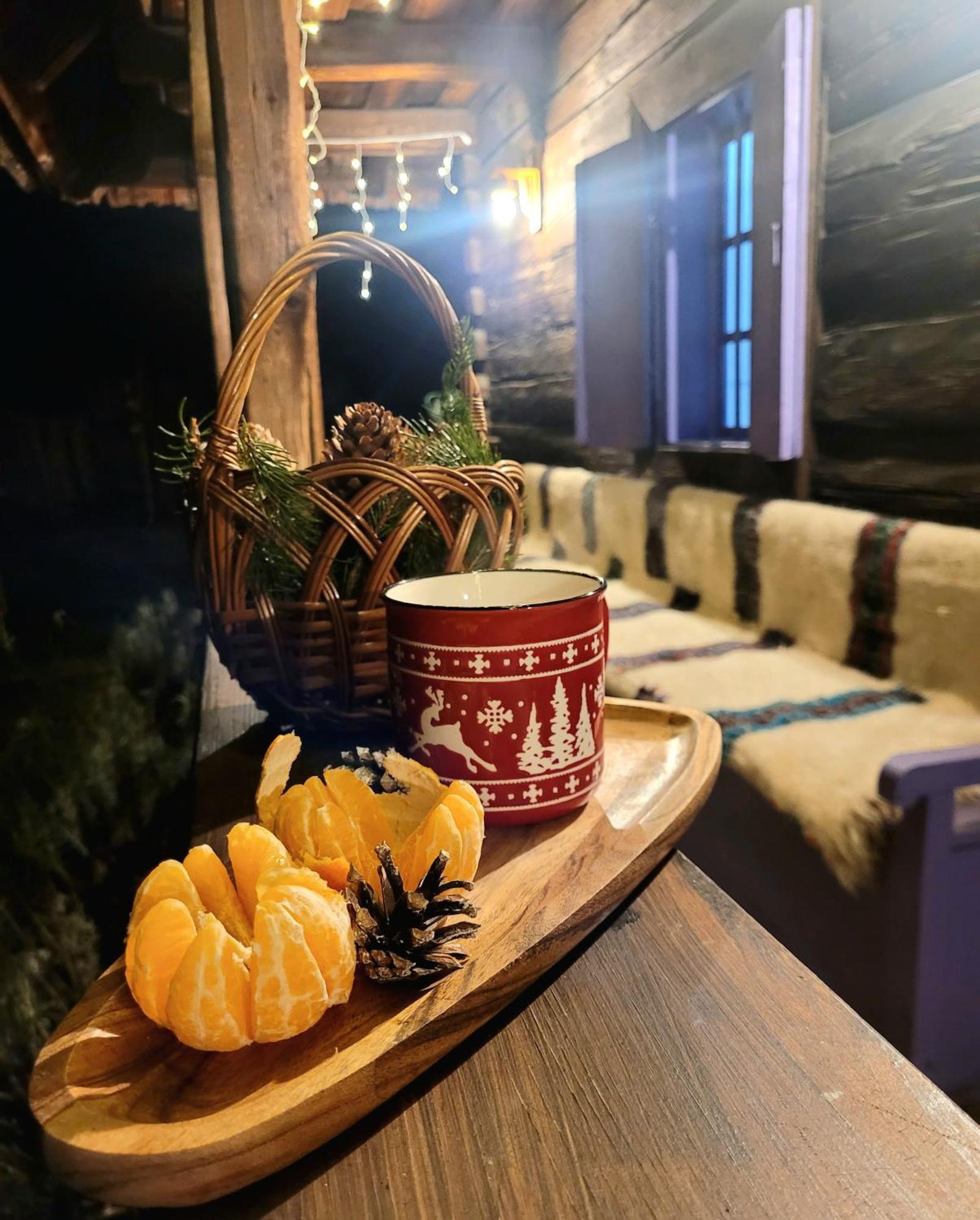 Casa Cu Lavanda เปโตรชานิ ภายนอก รูปภาพ